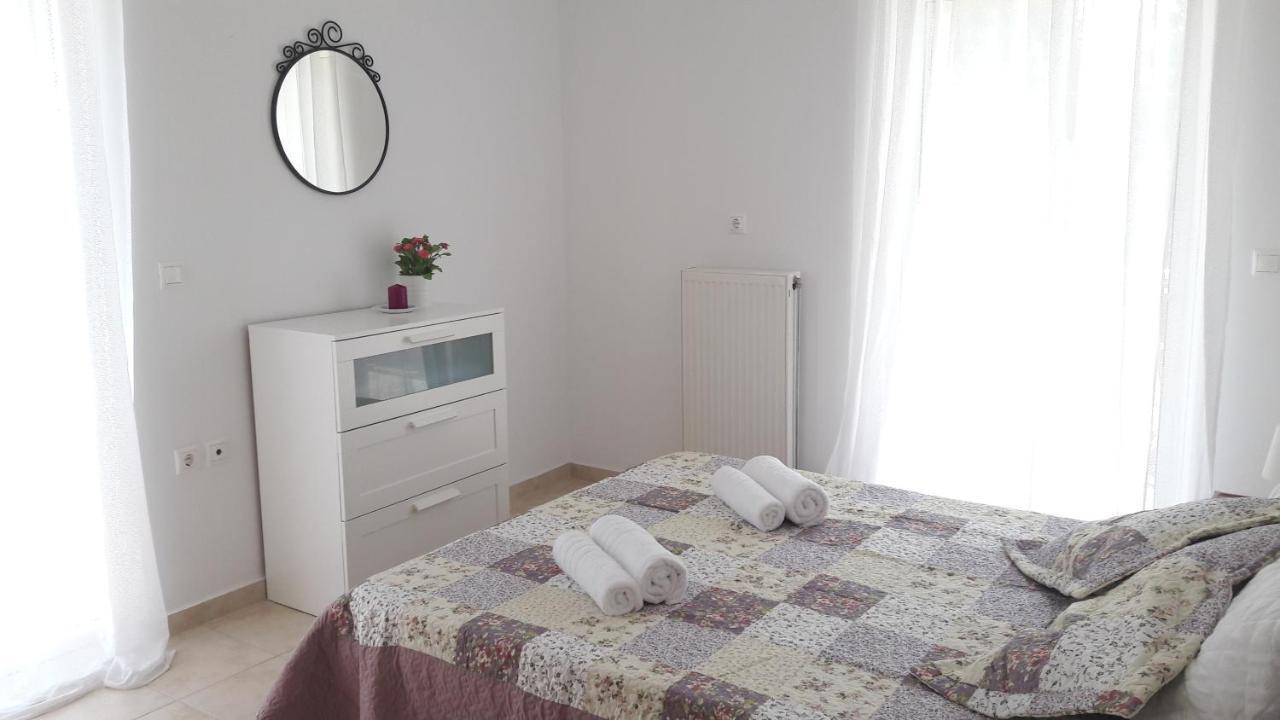 Apartament Theasis House Khelmáta Zewnętrze zdjęcie